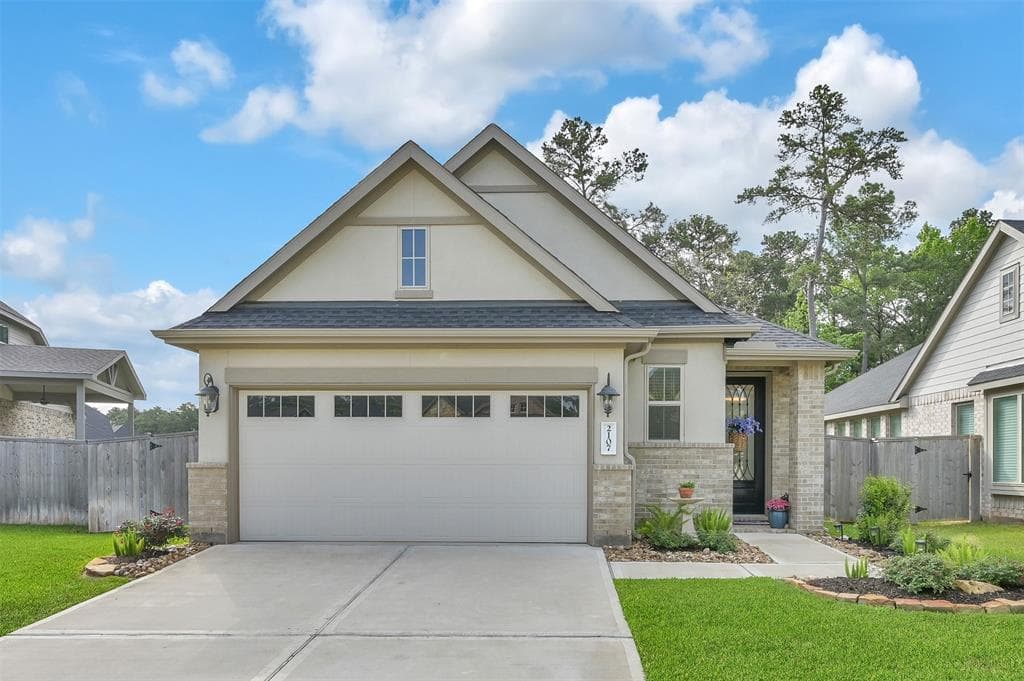 2107 Rosewood Pines Ln