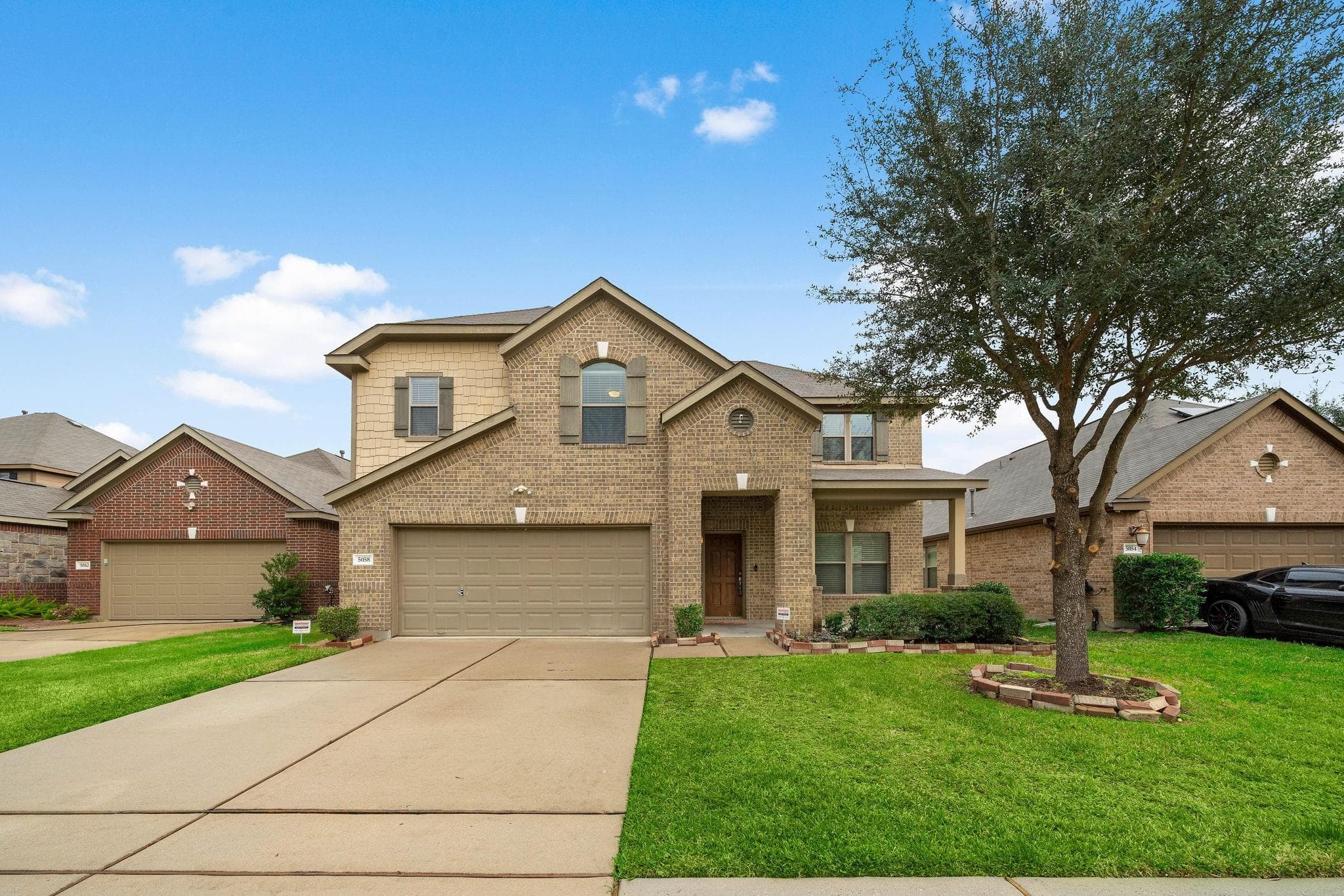 5058 Meriden Dr