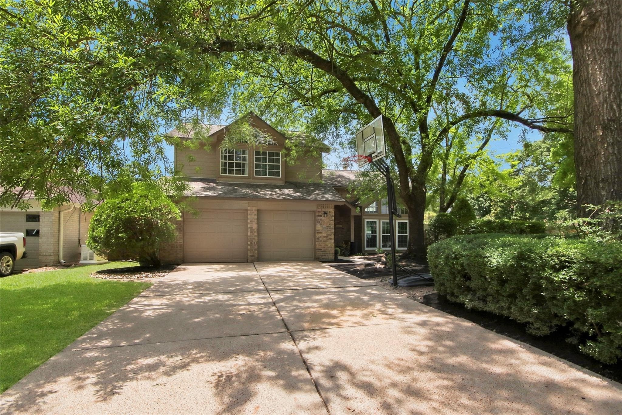 5447 Haven Oaks Dr