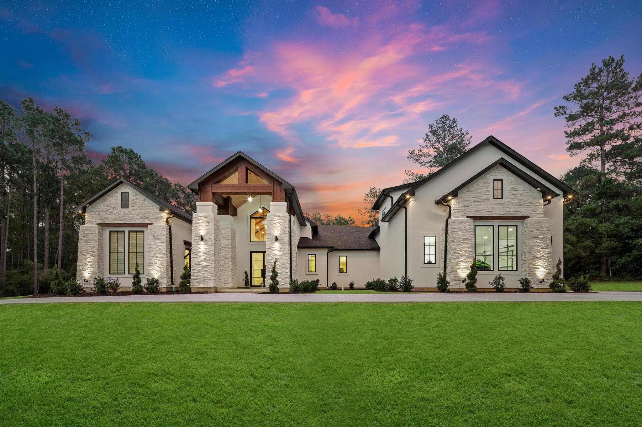 437 Sundog Rd