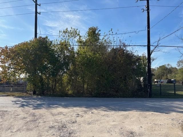 3310 Bobbie St