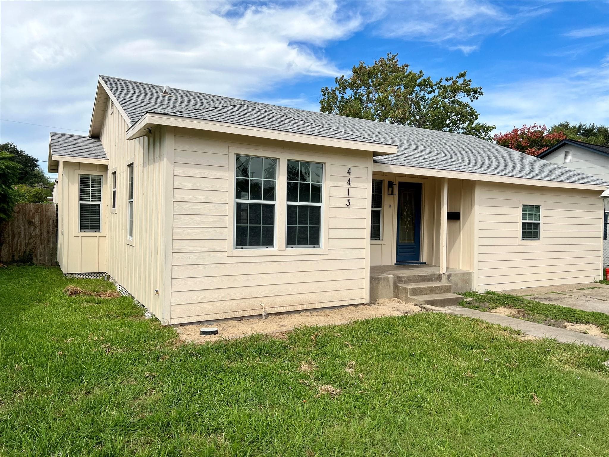 4413 Moravian Dr