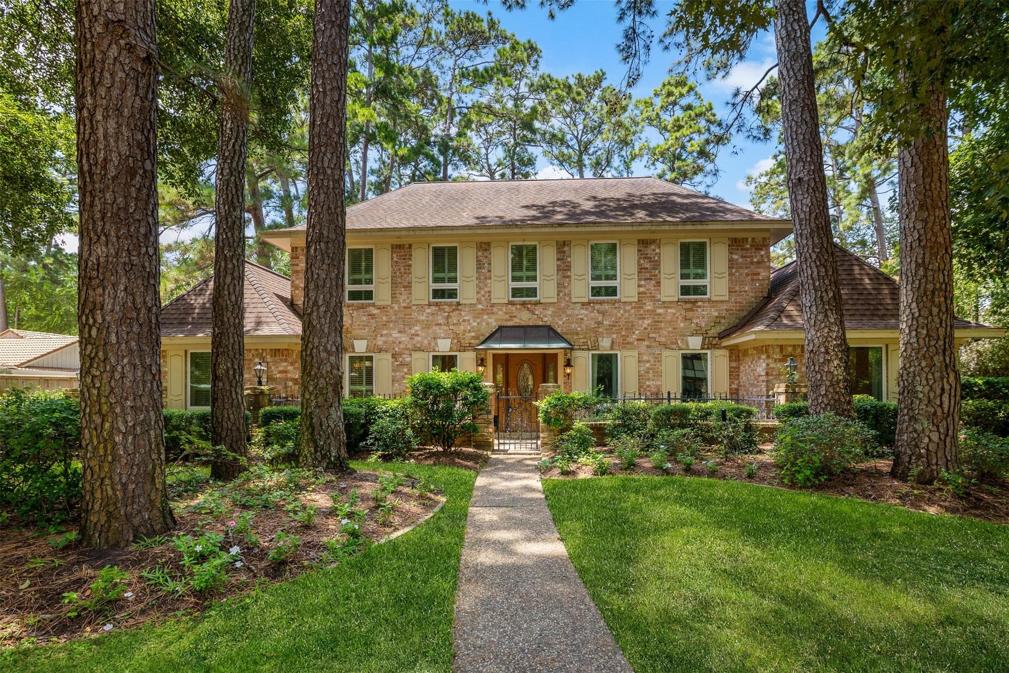 15211 Rainhollow Dr