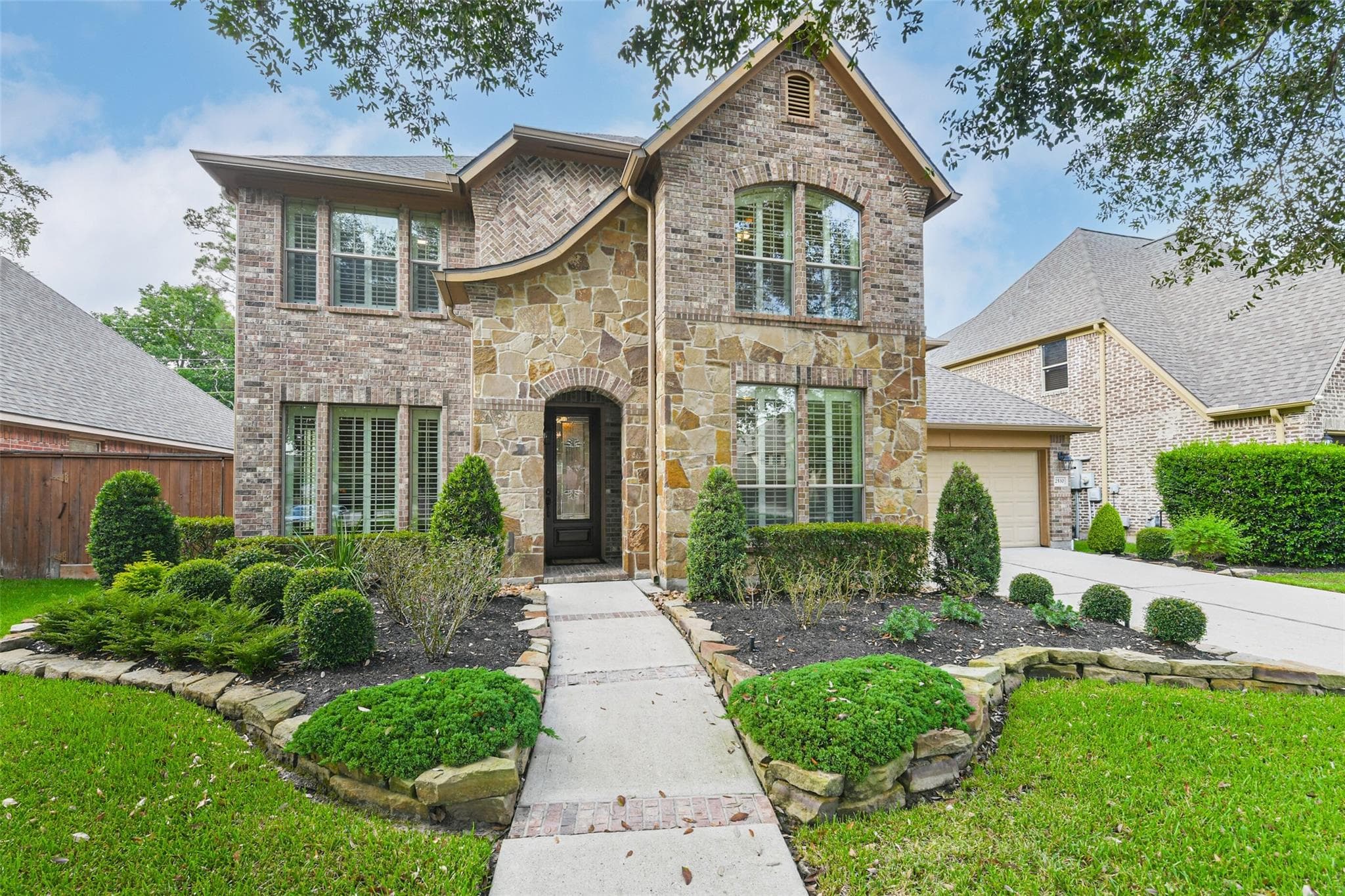 2530 Hendricks Lakes Dr
