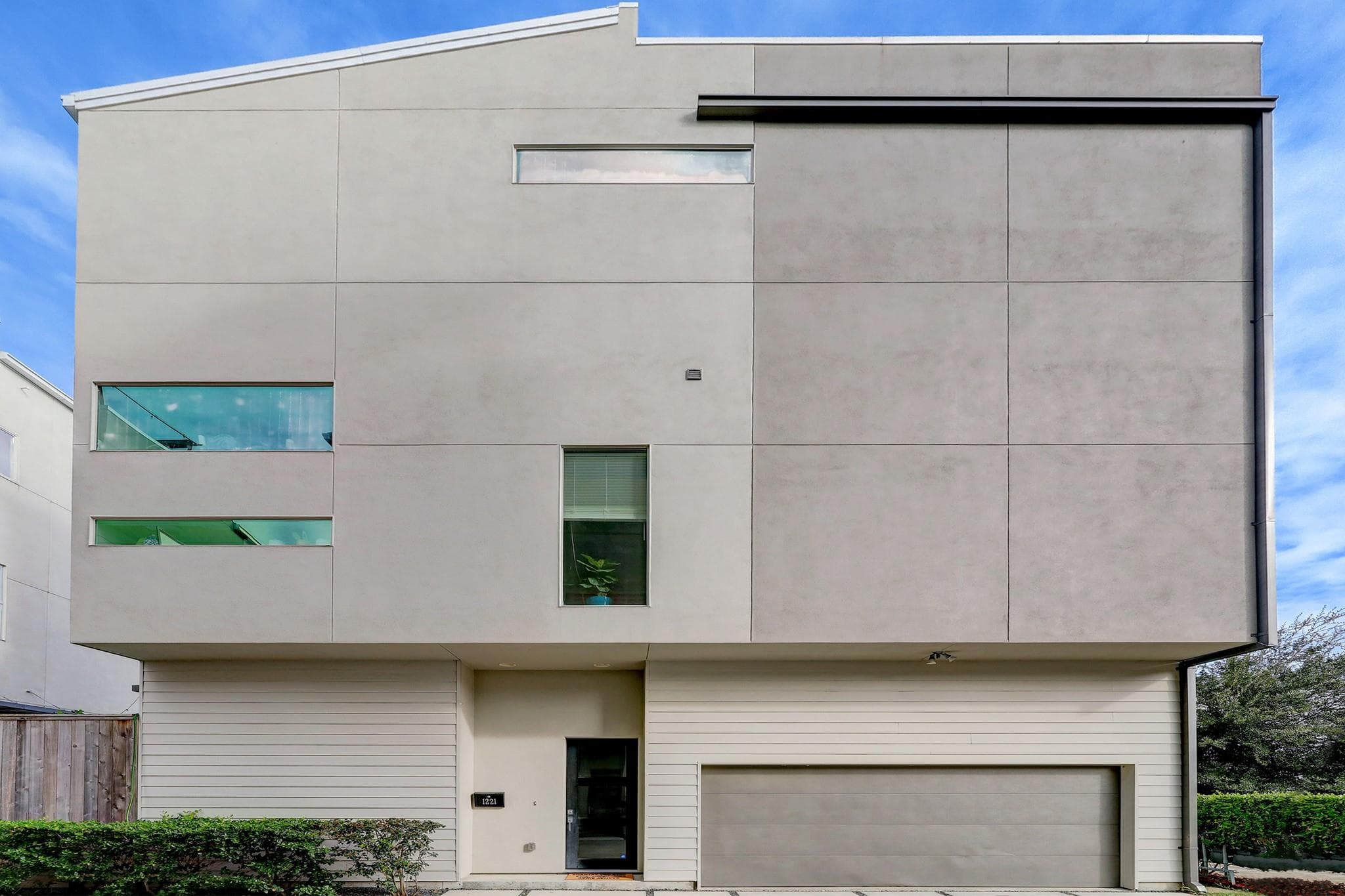 Main property image