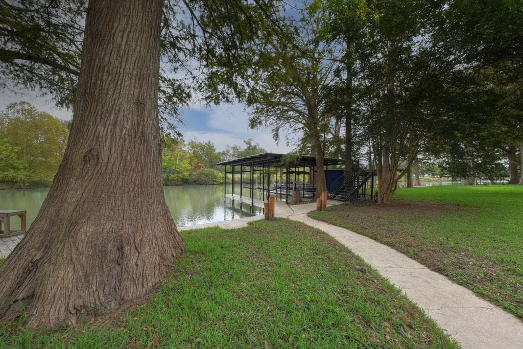 983 Ridgeroad Dr