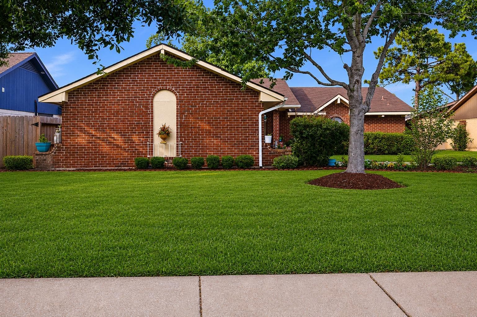 10323 Sageyork Dr