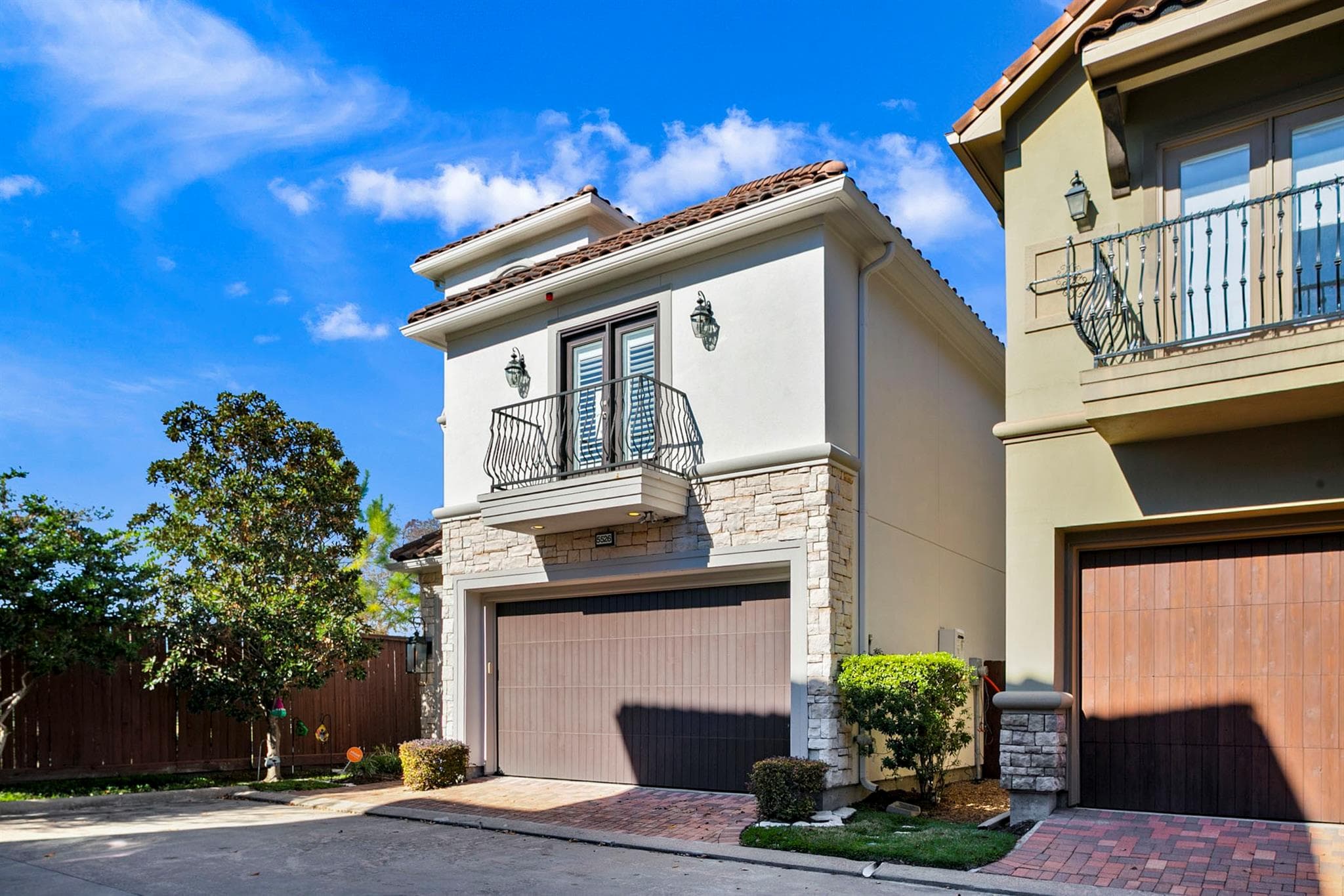 5526 Alanneil Dr