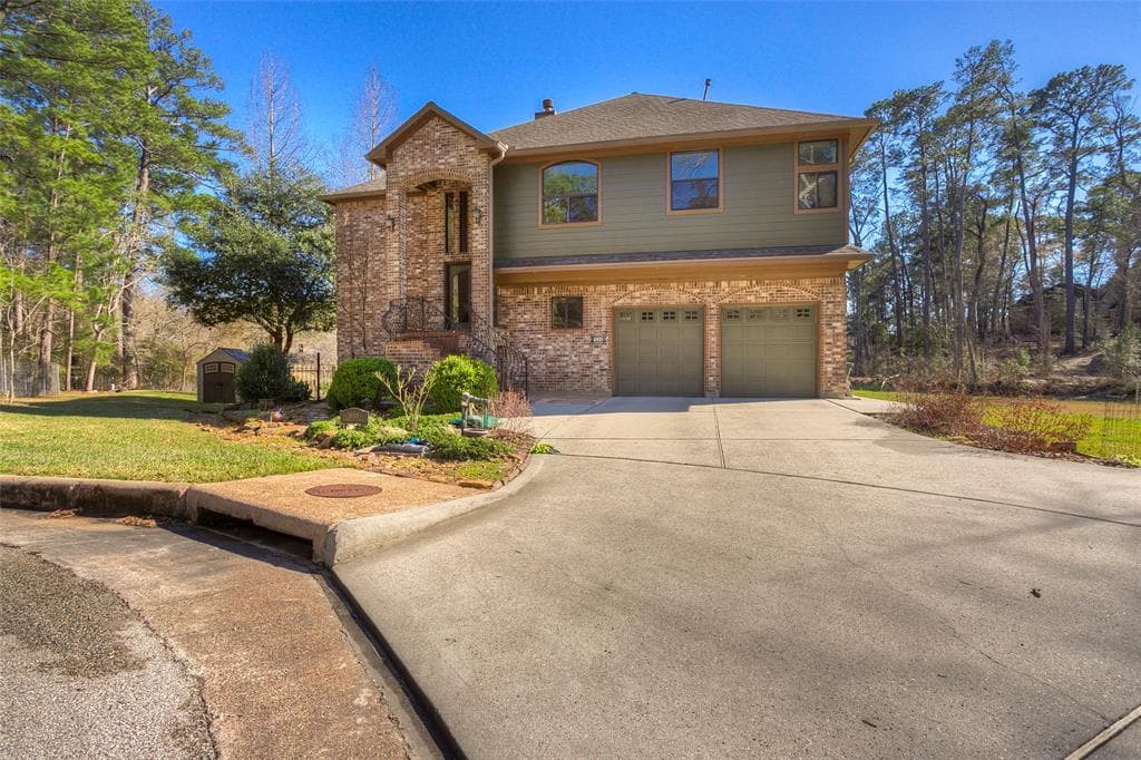 1005 Camellia Cir