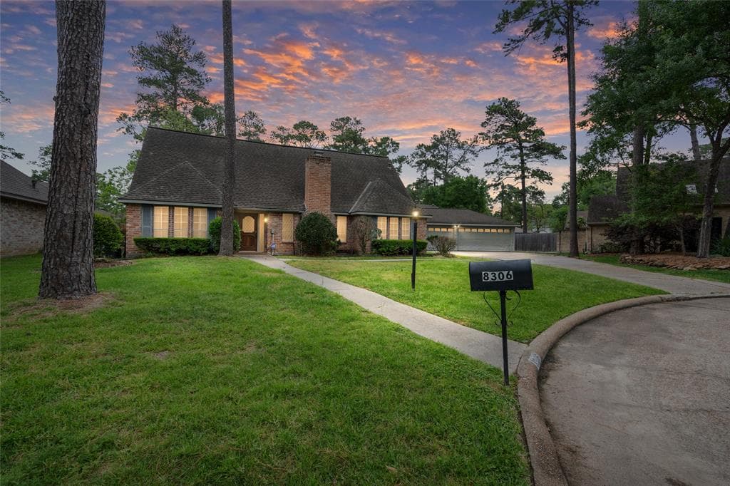 8306 Ash Valley Dr