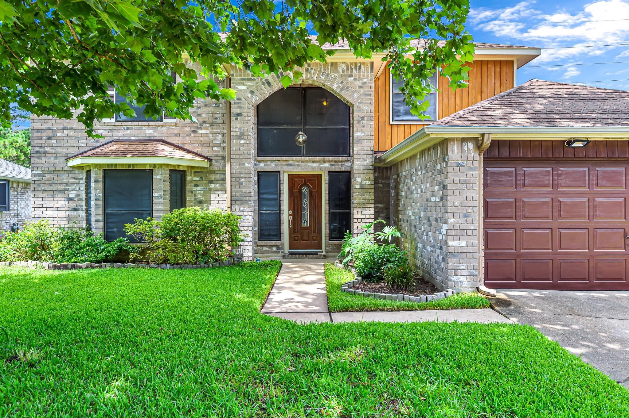 1218 Brook Grove Dr