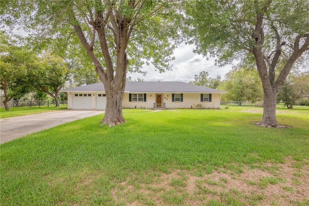 103 Tropical Dr