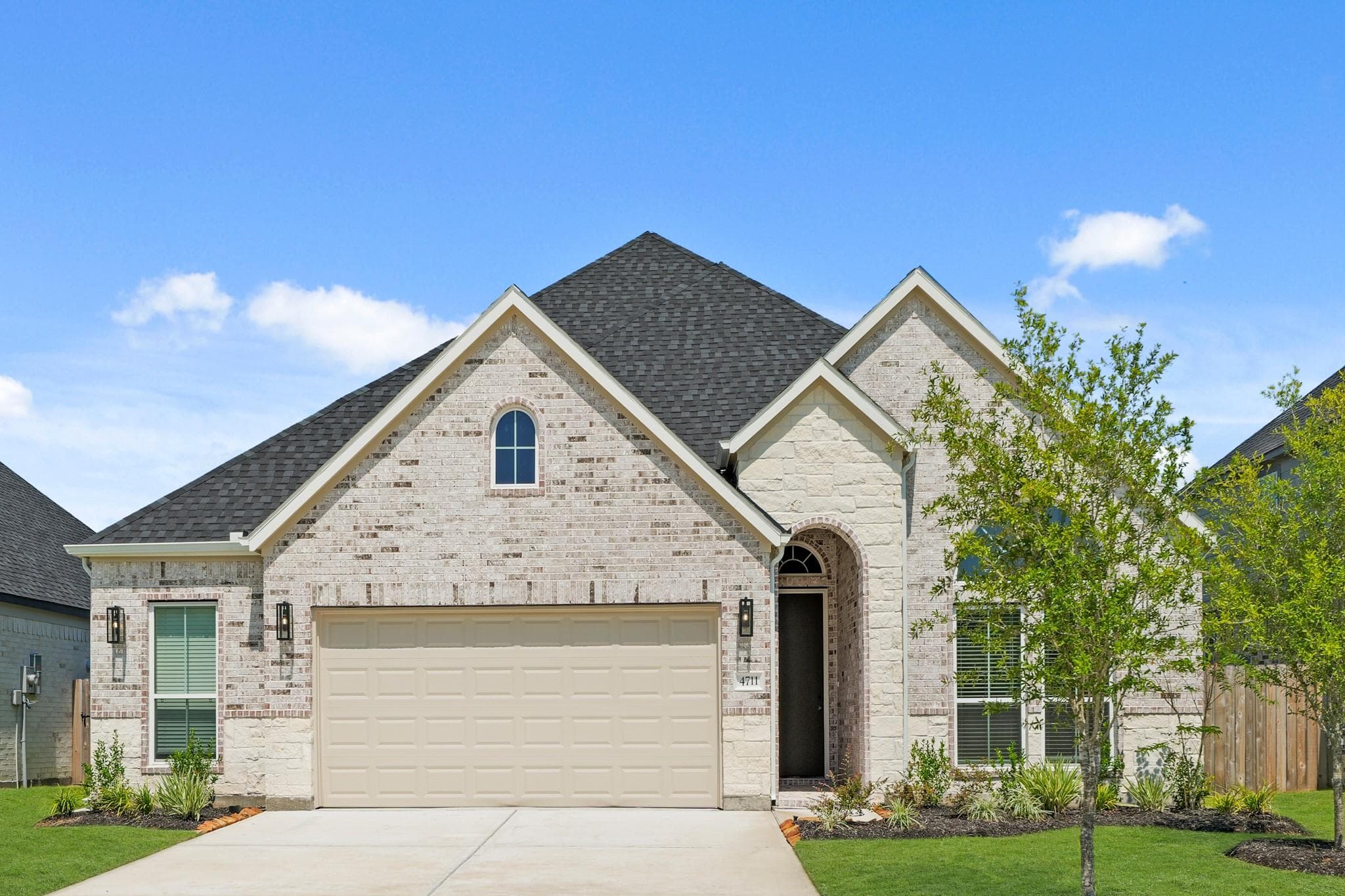 4711 Whisperwood Dr