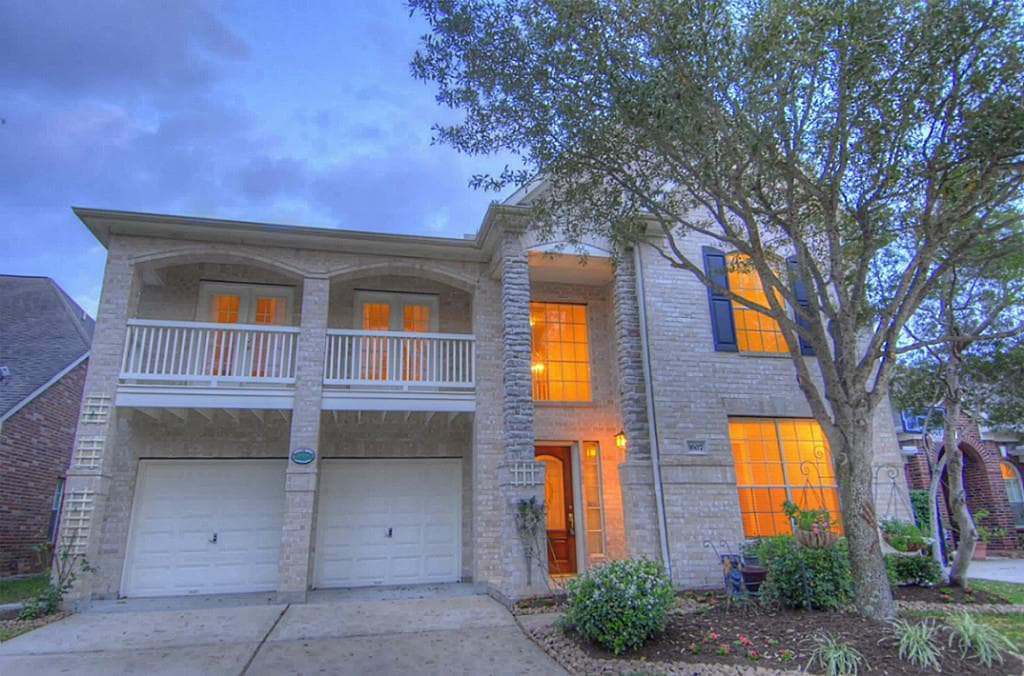 1607 Lakeside Enclave Dr