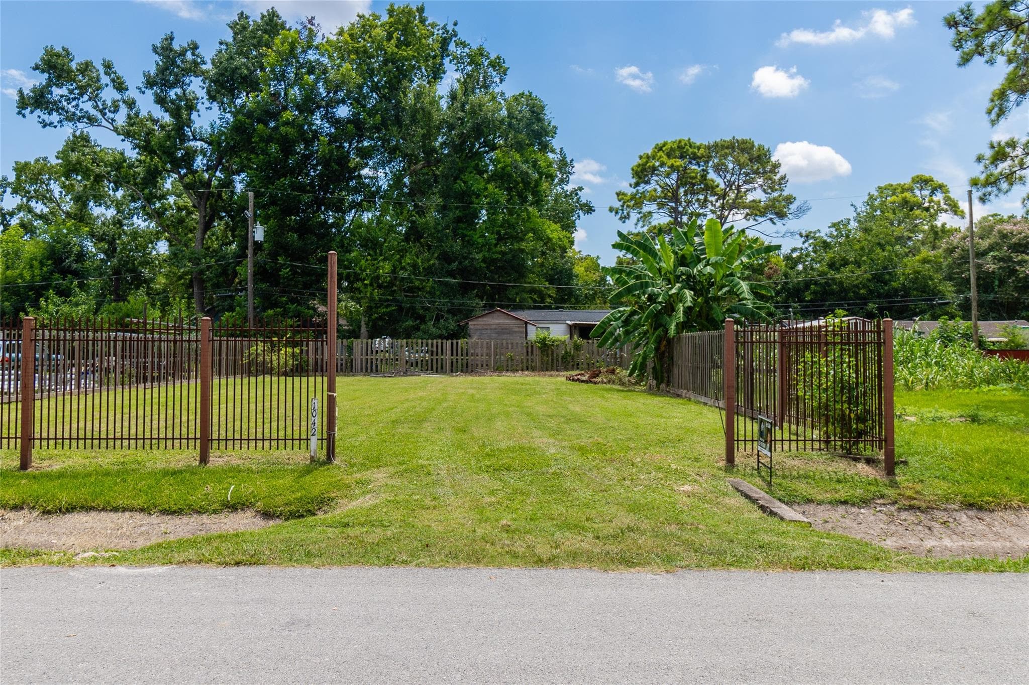1042 Tunell Ln