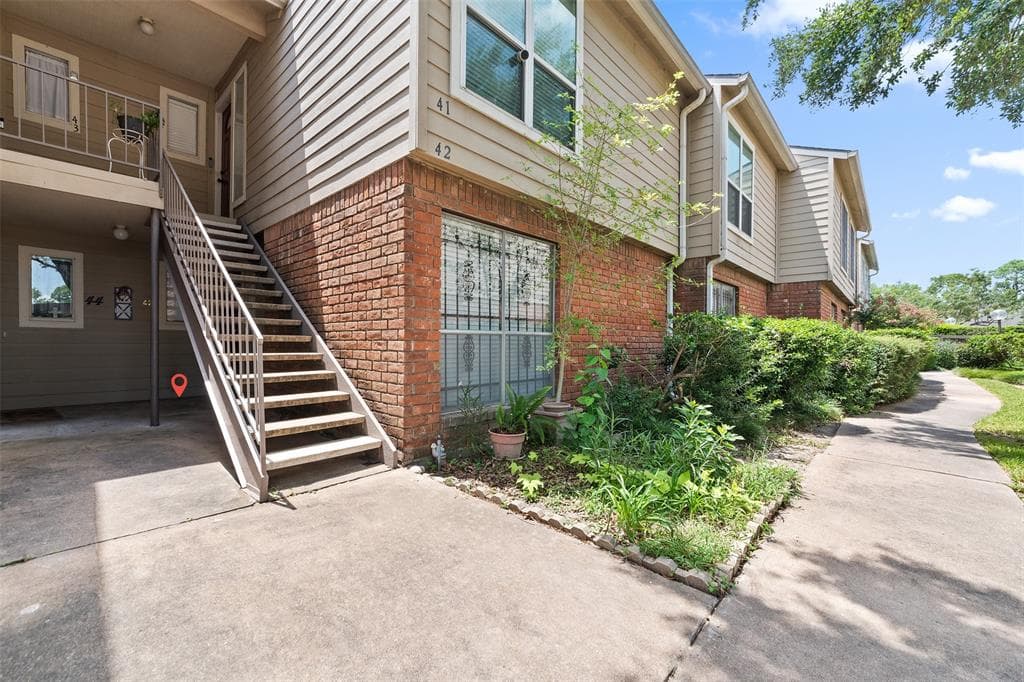 5005 Georgi Ln Apt 42
