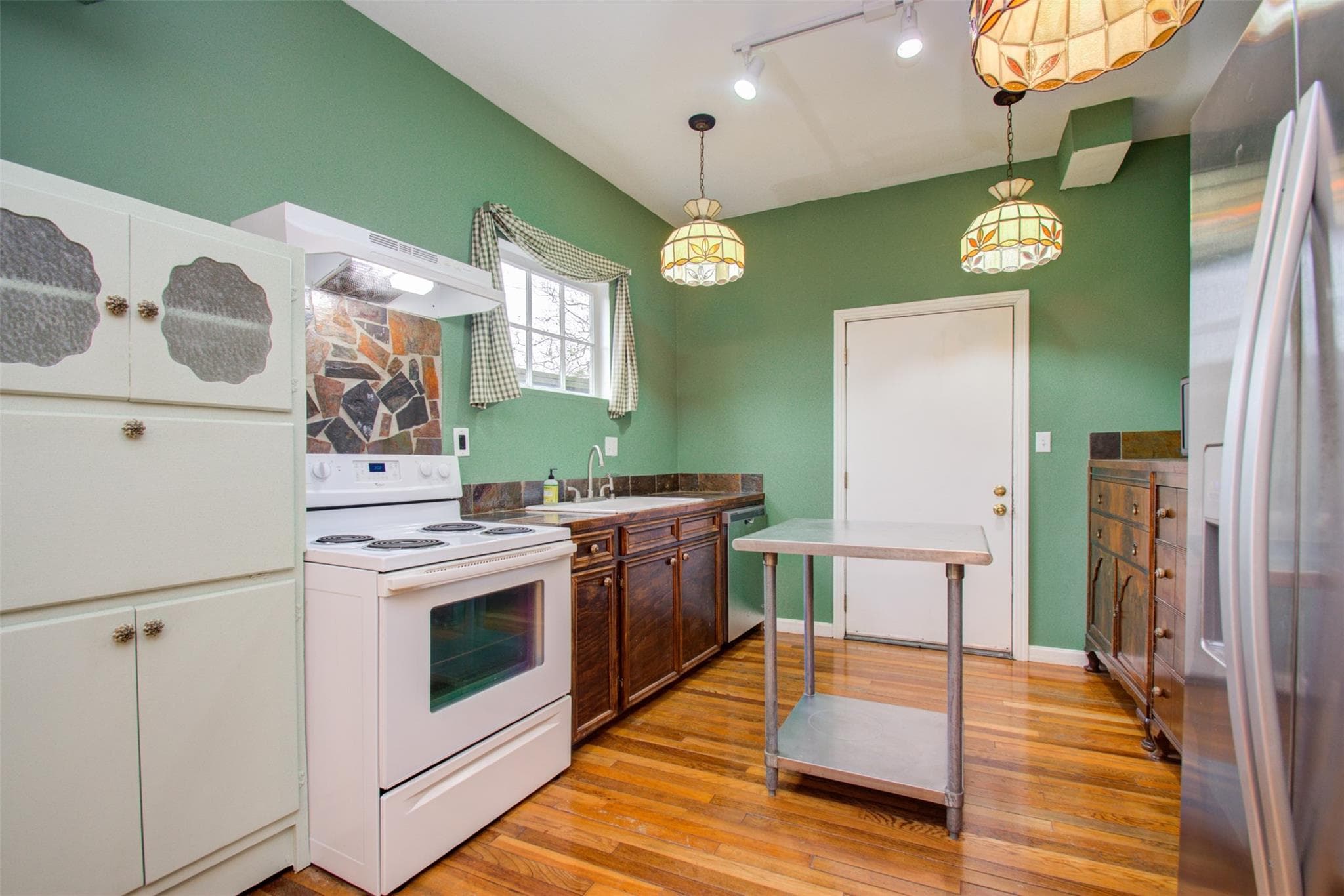 Gallery image 4