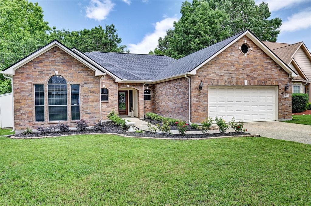 Main property image