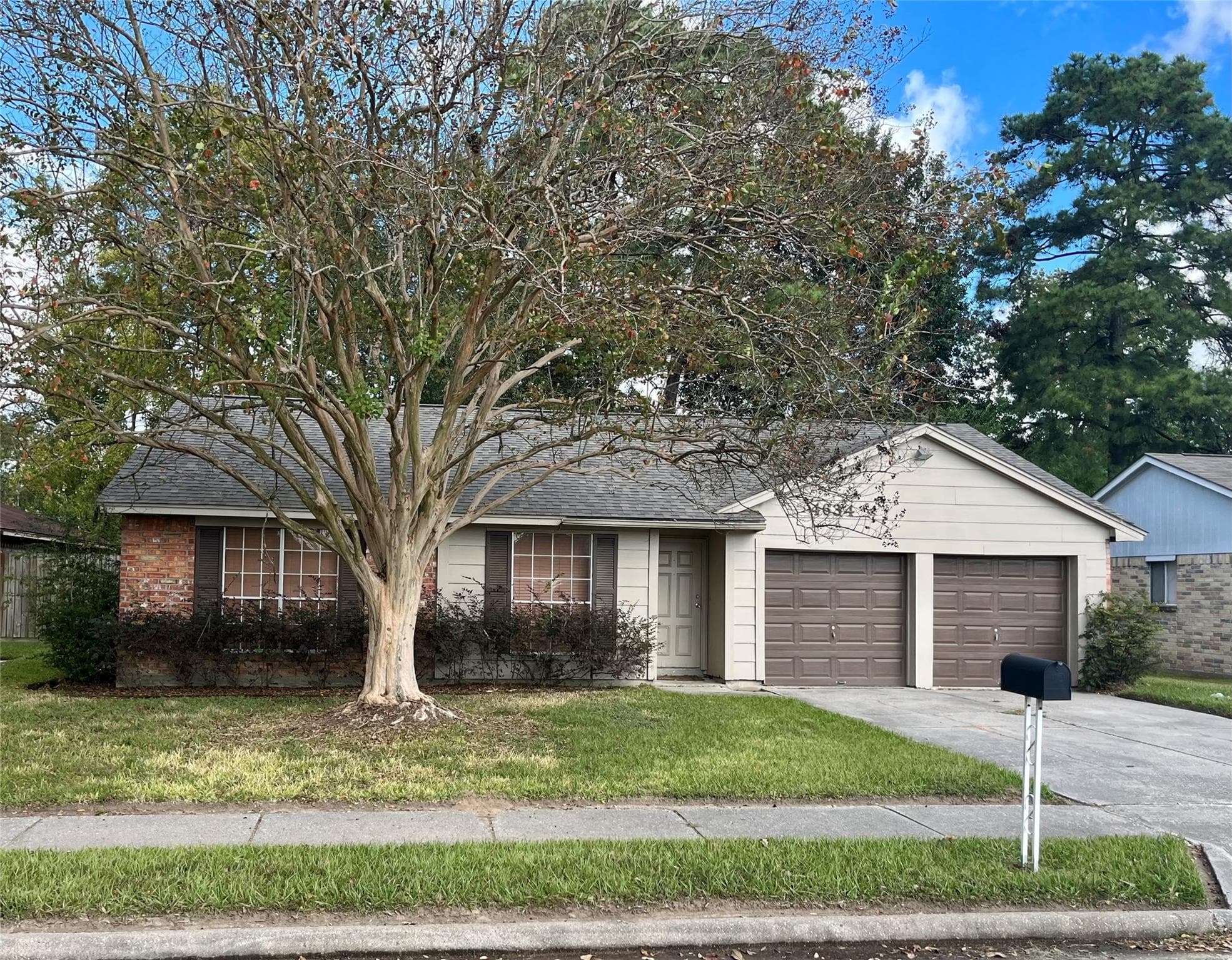 4634 Roserock Ln