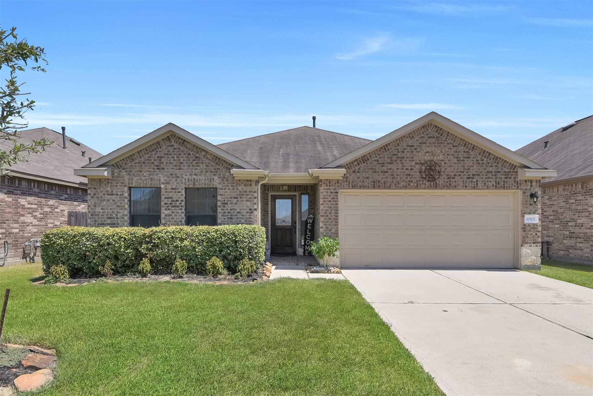 10107 Red Tamarack Ln