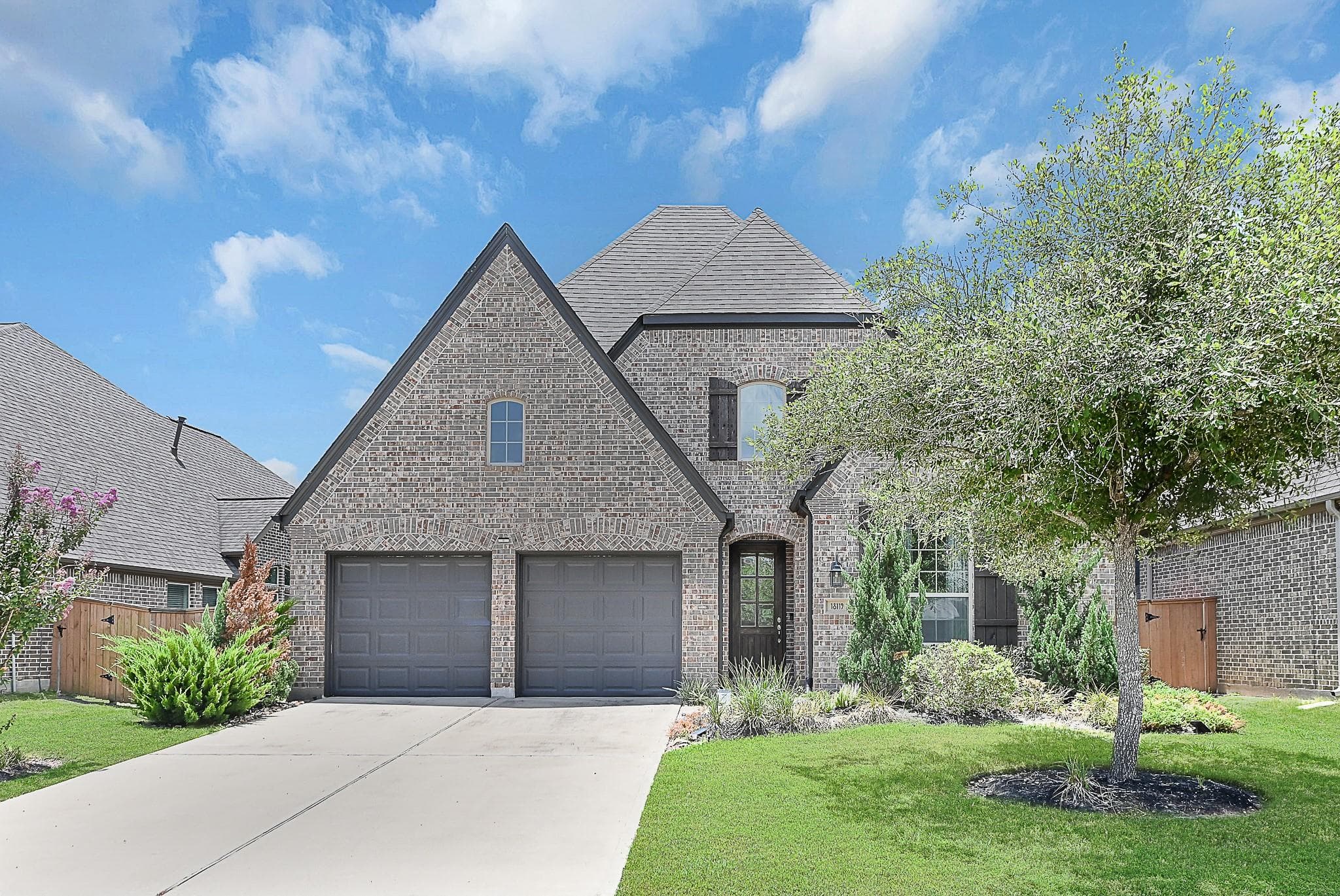 18119 Glenlyon Dr