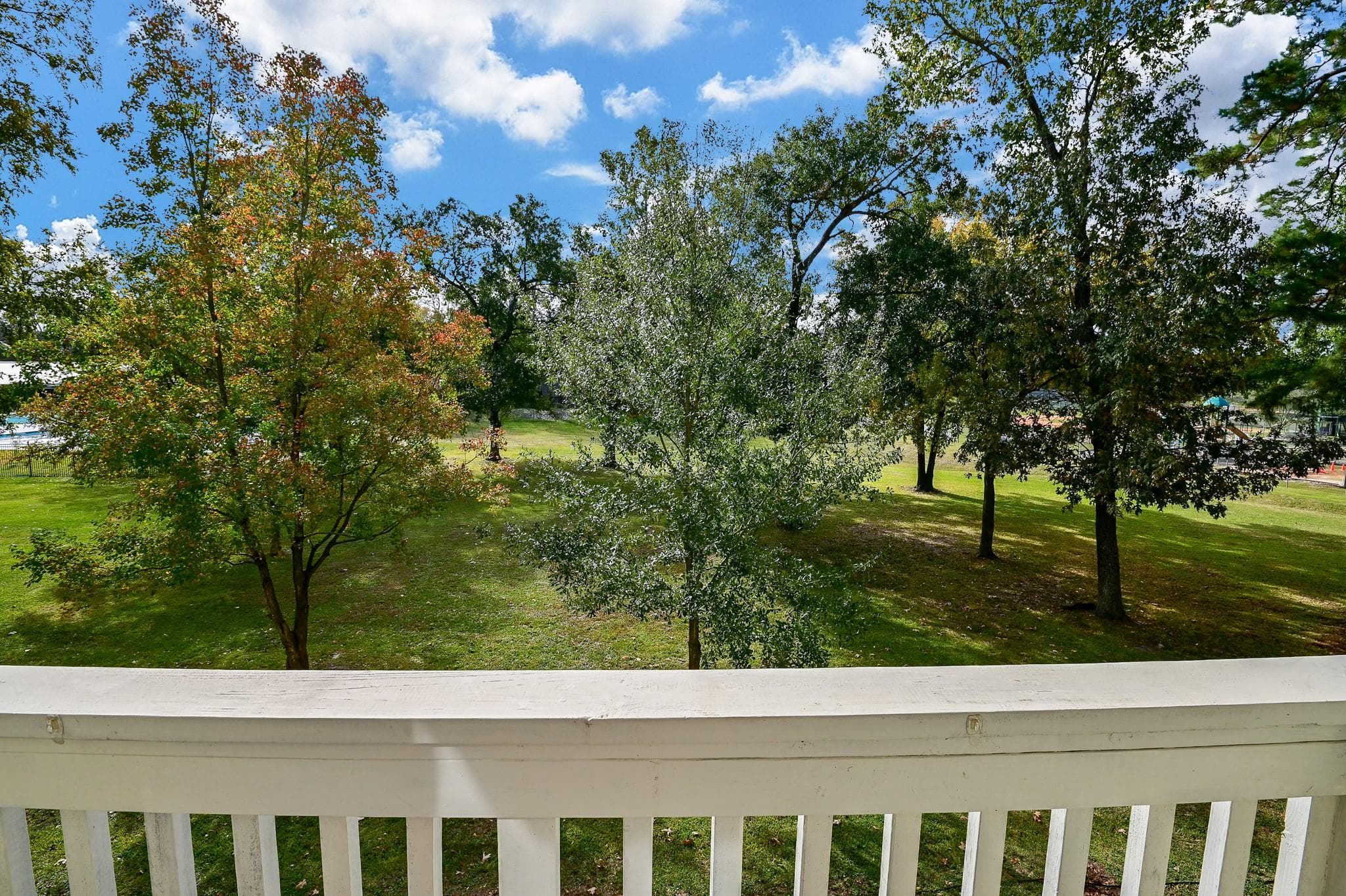 1233 Hobbs Reach Ln