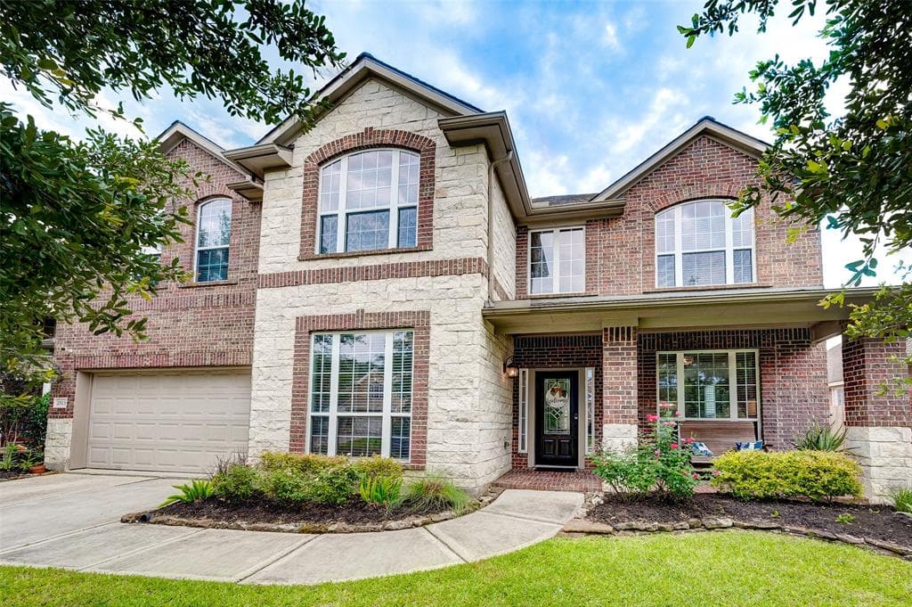 2513 Twisting Pine Ct