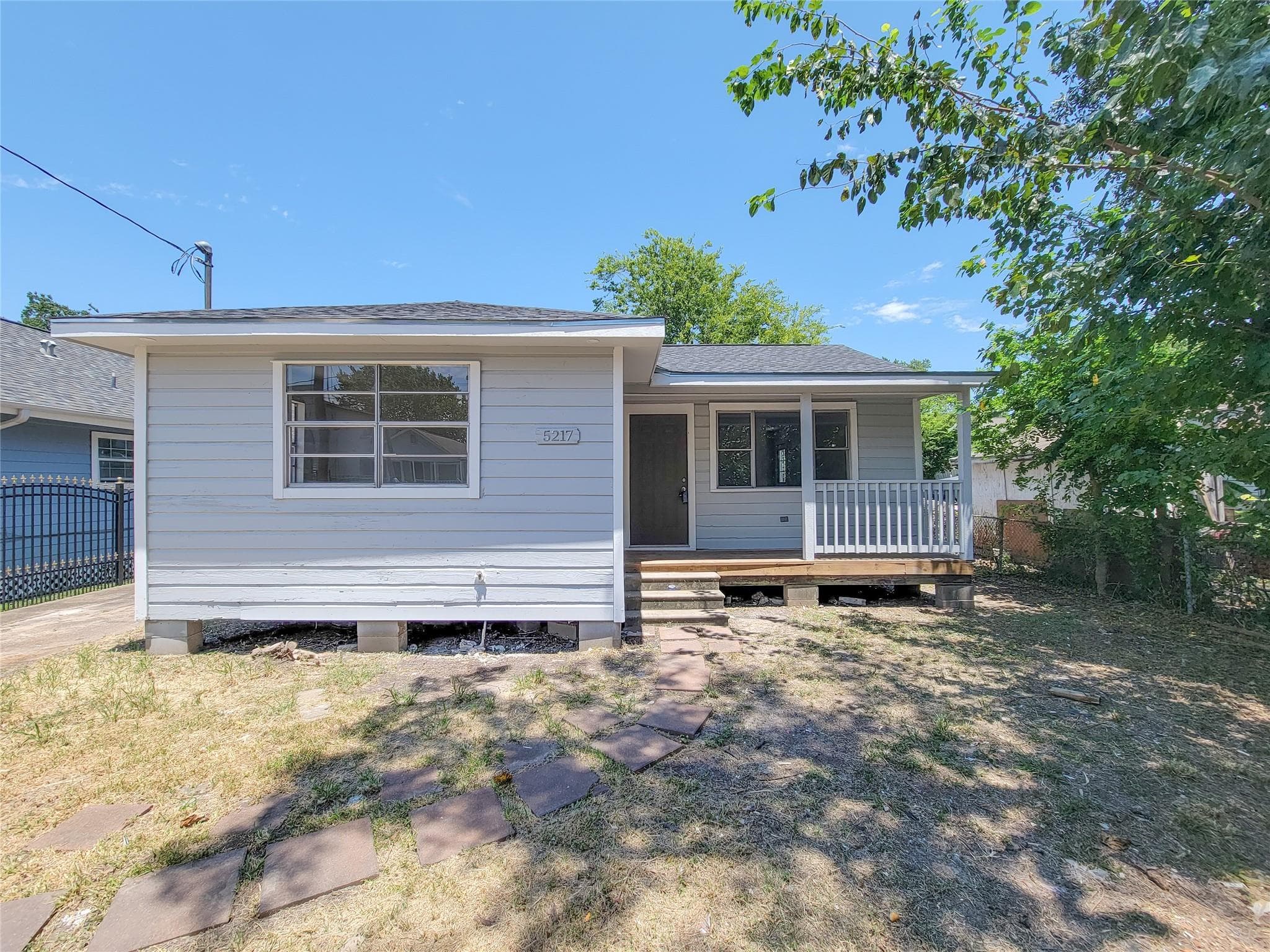 Main property image