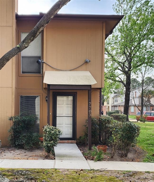 7703 Bateman Ln