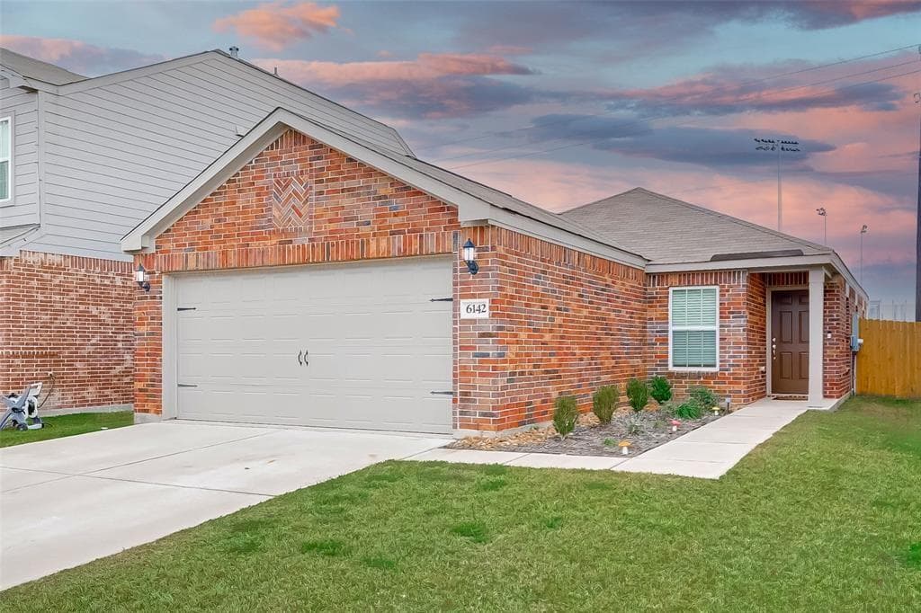 6142 El Oro Dr