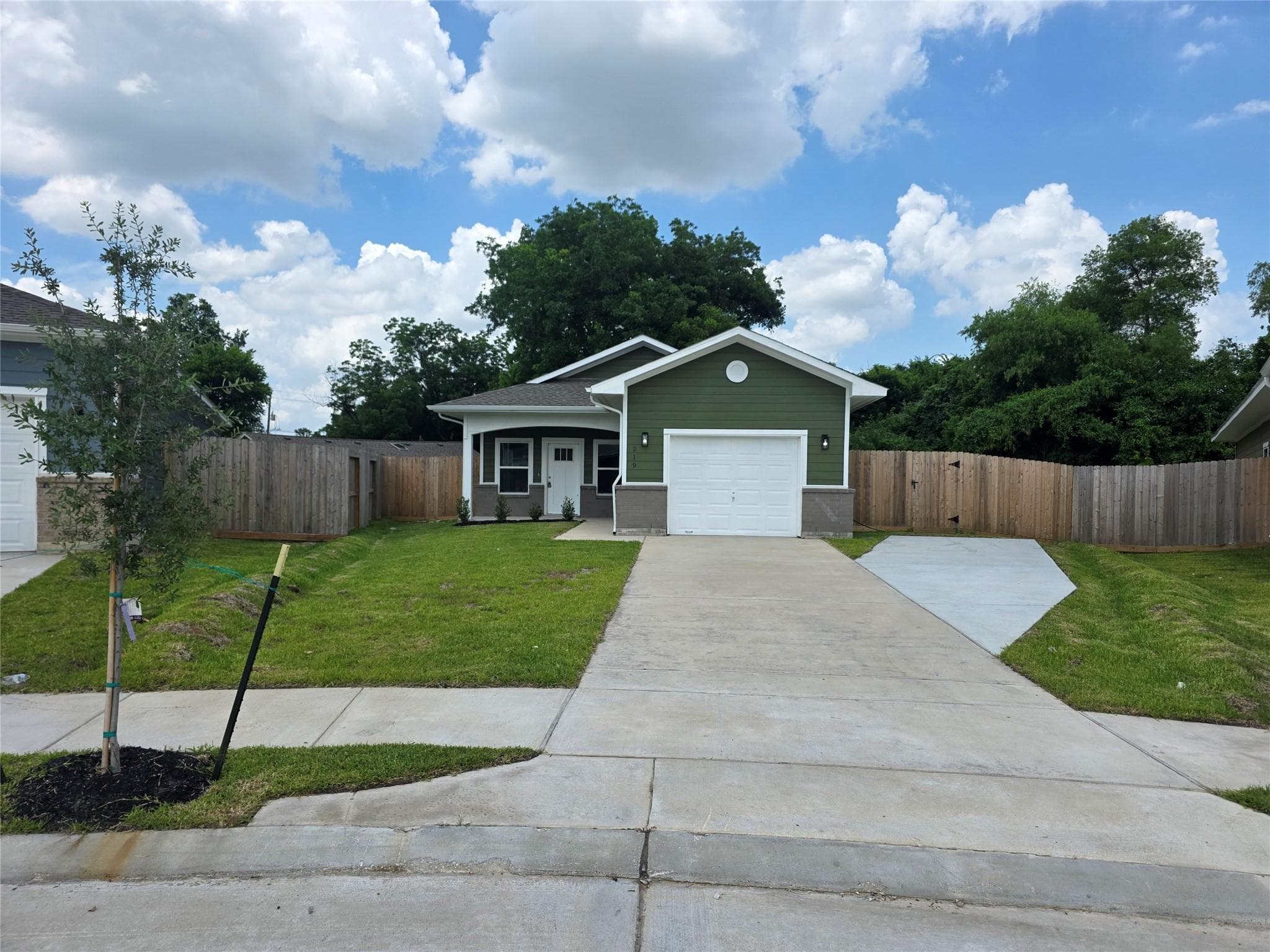 219 Dipping Stream St