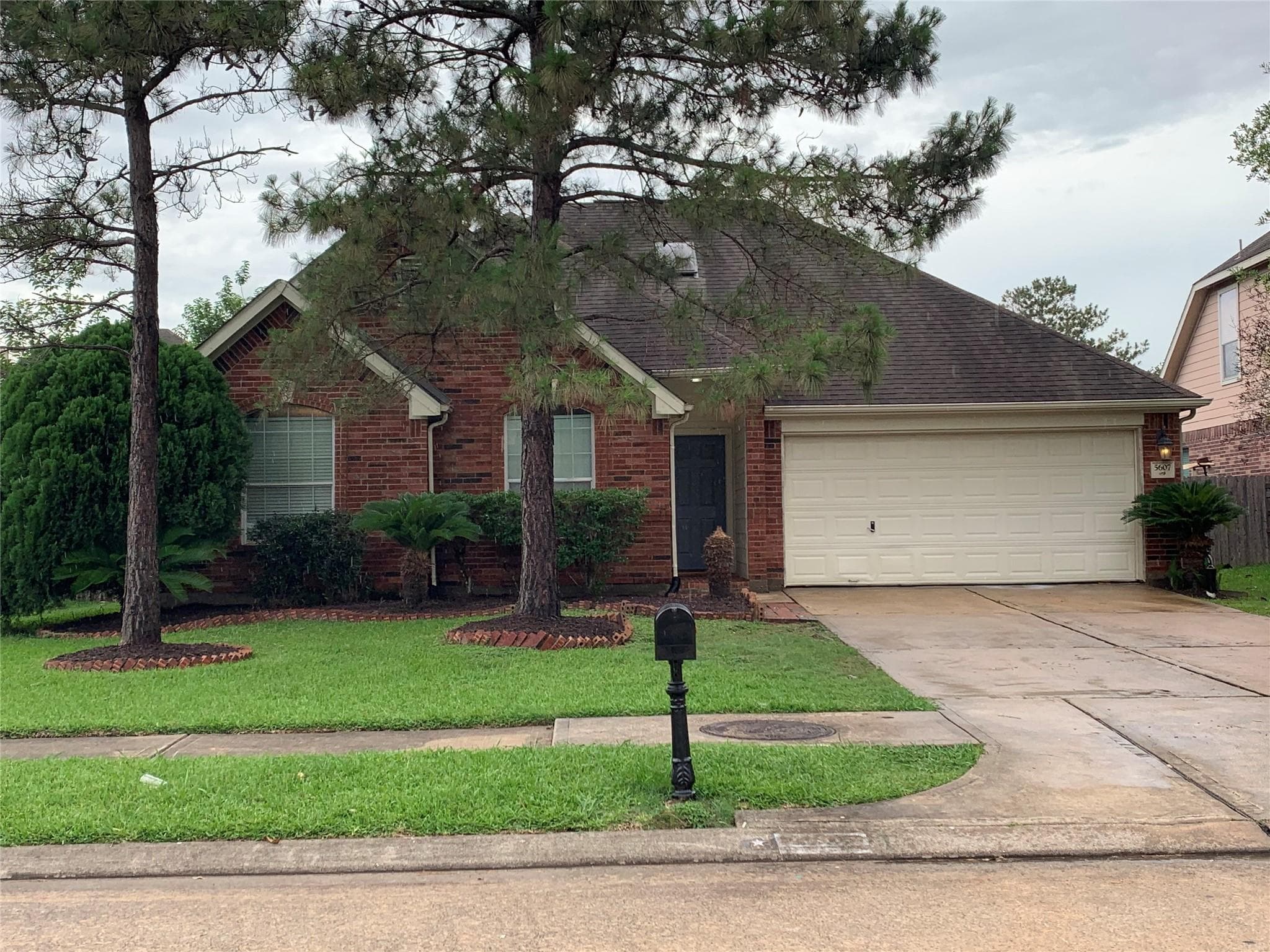 5607 Beaver Pass Ln