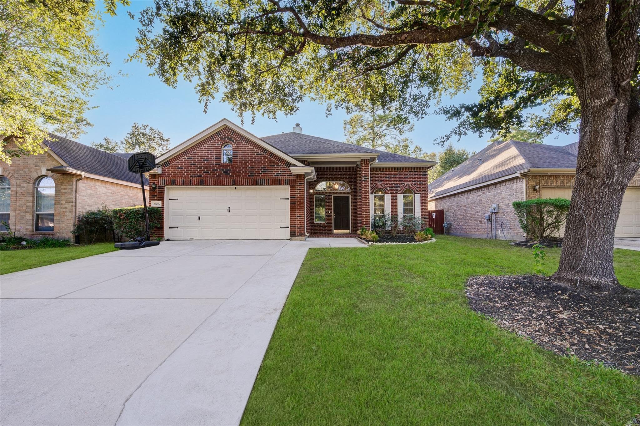16207 Woodbend Trail Dr