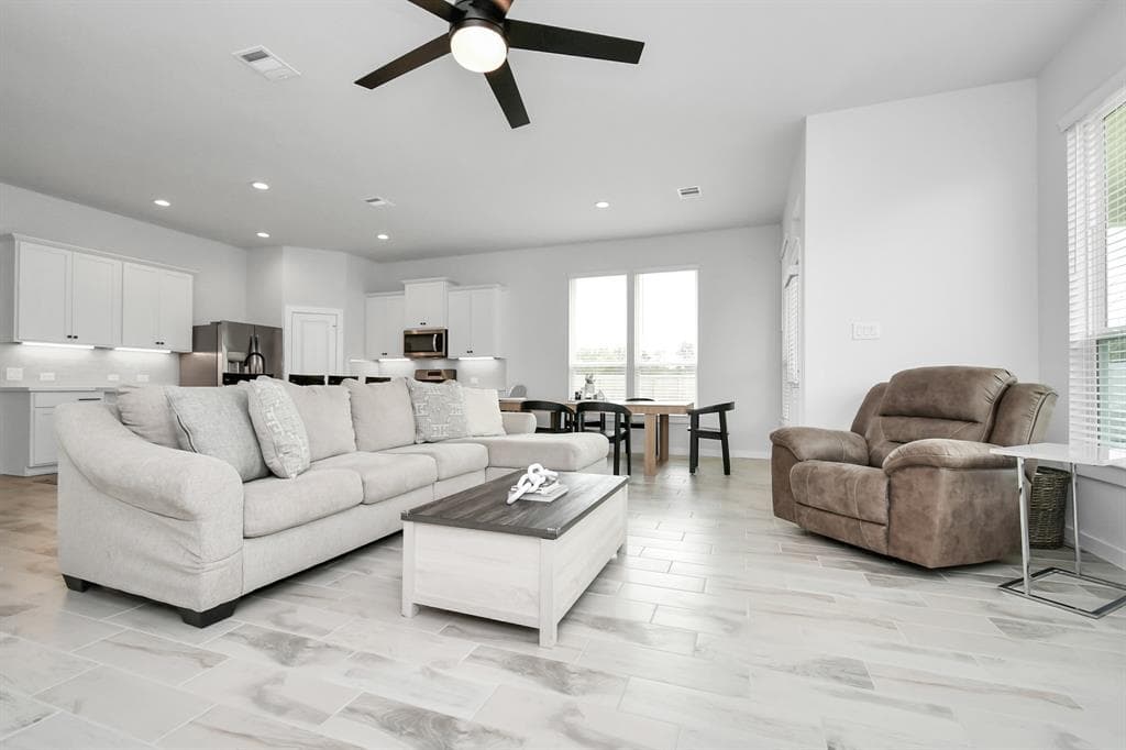 11134 Youngquist Dr