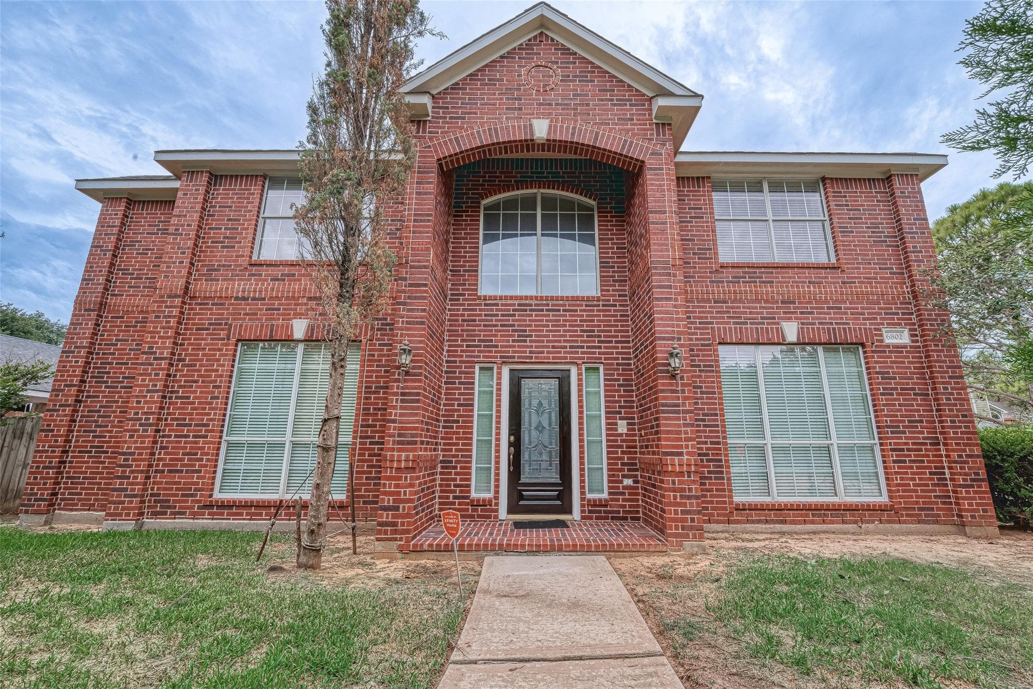 6802 Leandra Dr