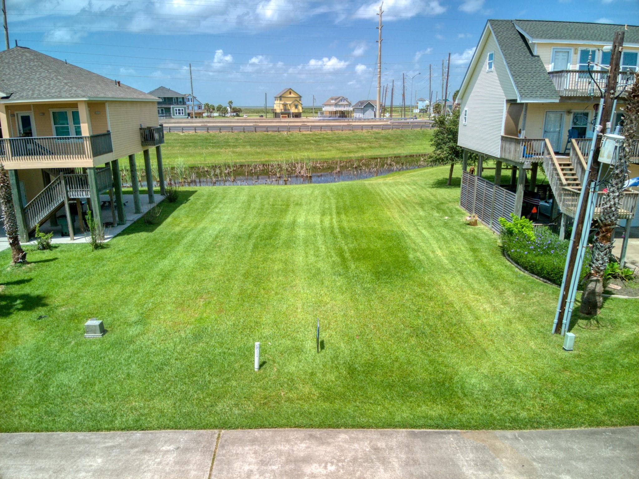 25214 Intrepid Ln
