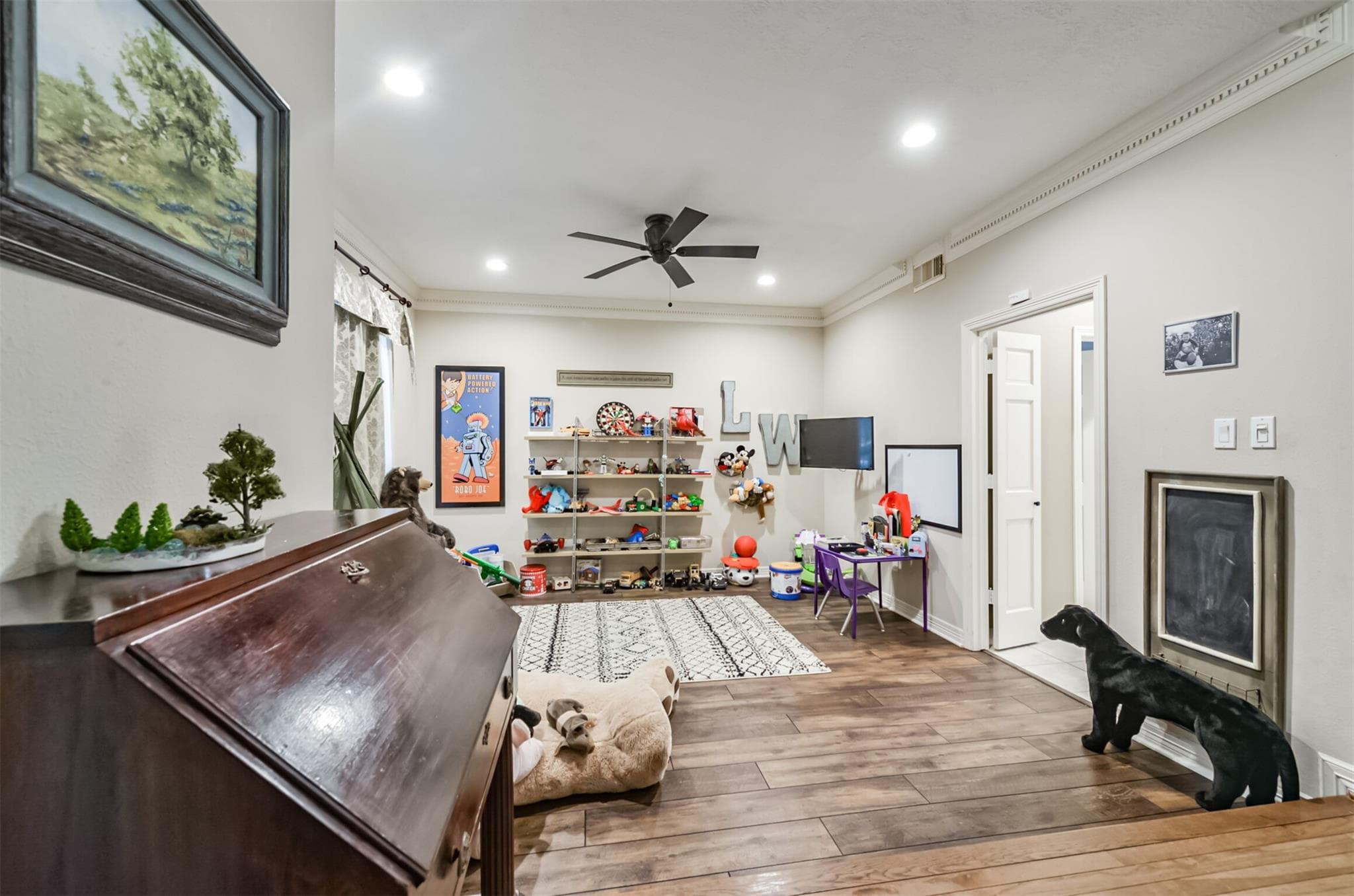Gallery image 4