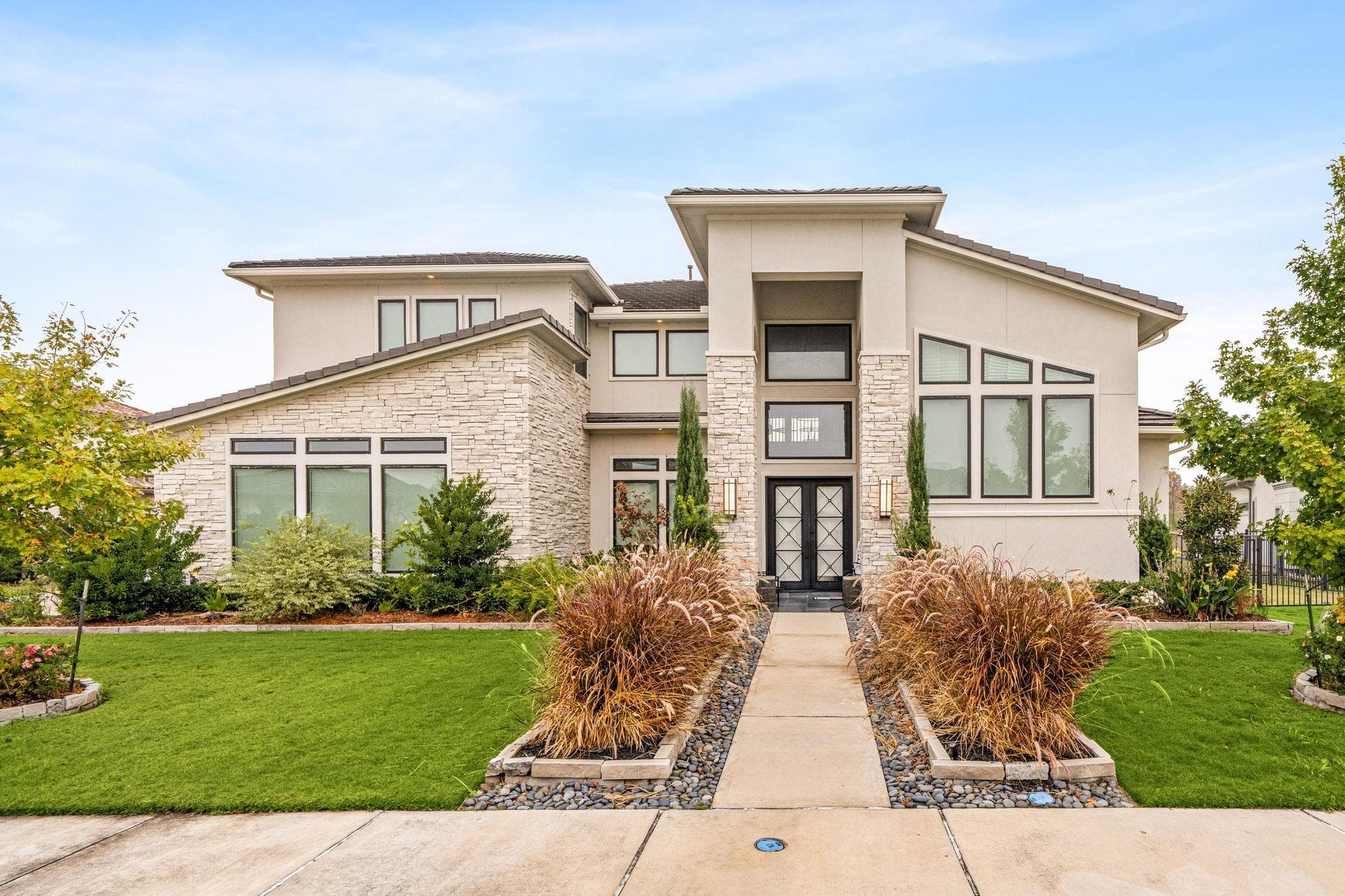 19214 Round Prairie Ln