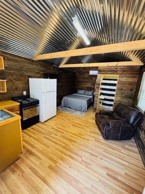 Gallery image 2