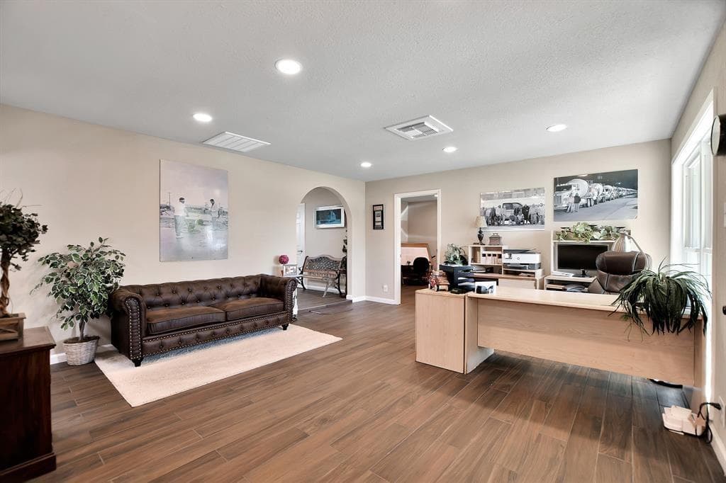 Gallery image 2