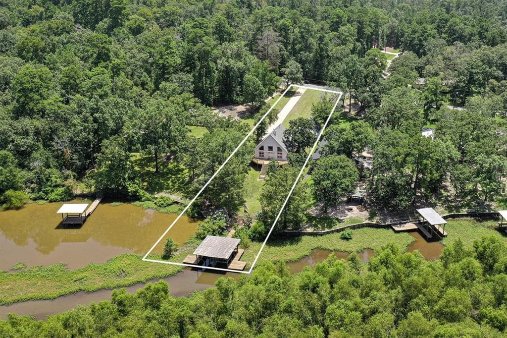 170 Shoreline Dr
