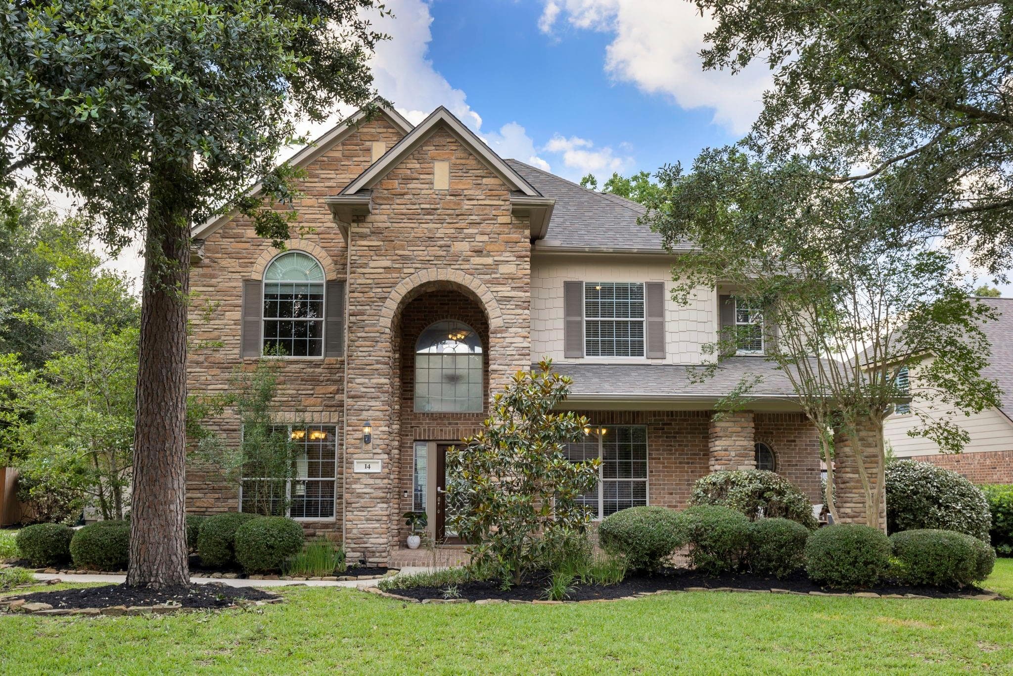 14 N Bardsbrook Cir