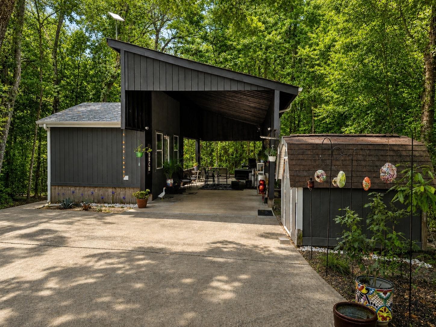 236 W Peterson Loop