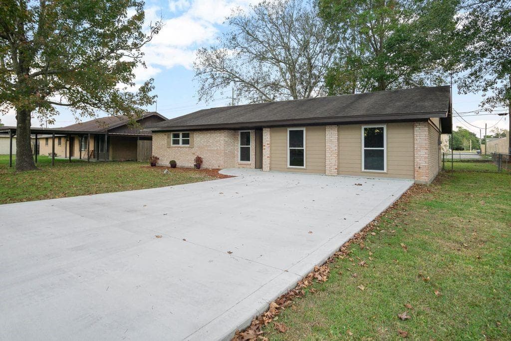 Main property image
