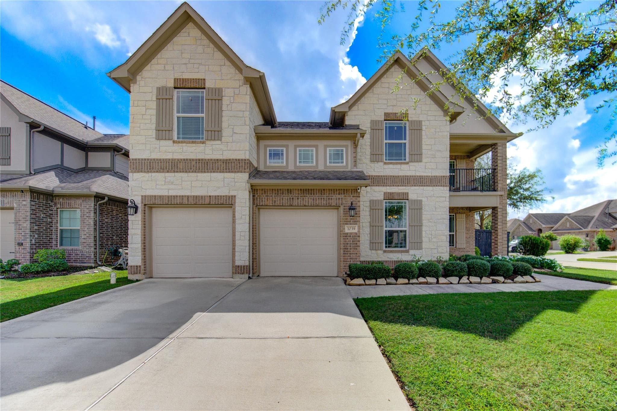 1039 Warm Summer Dr