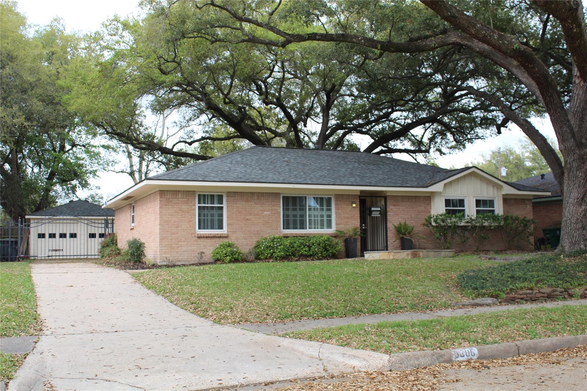 5606 Ettrick Dr