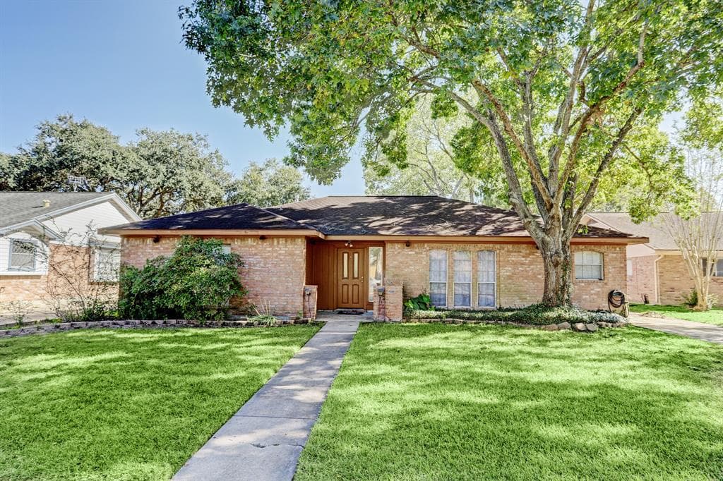 21319 Park Tree Ln