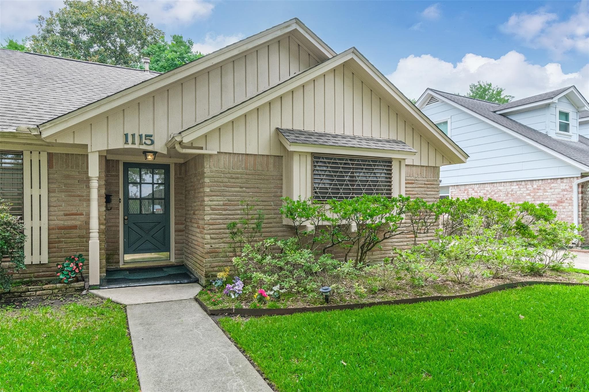 1115 Baymeadow Dr