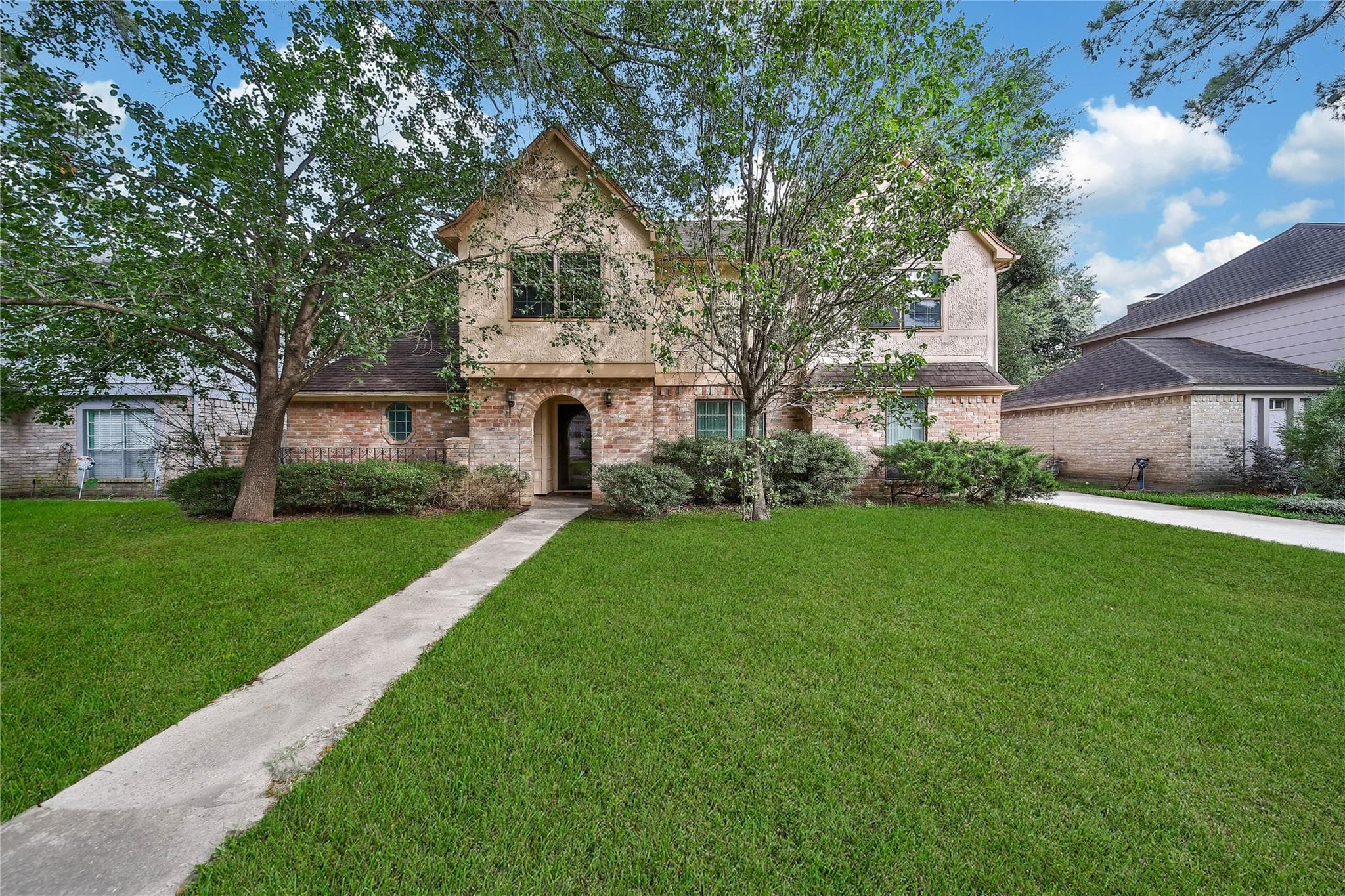 8307 Domer Dr