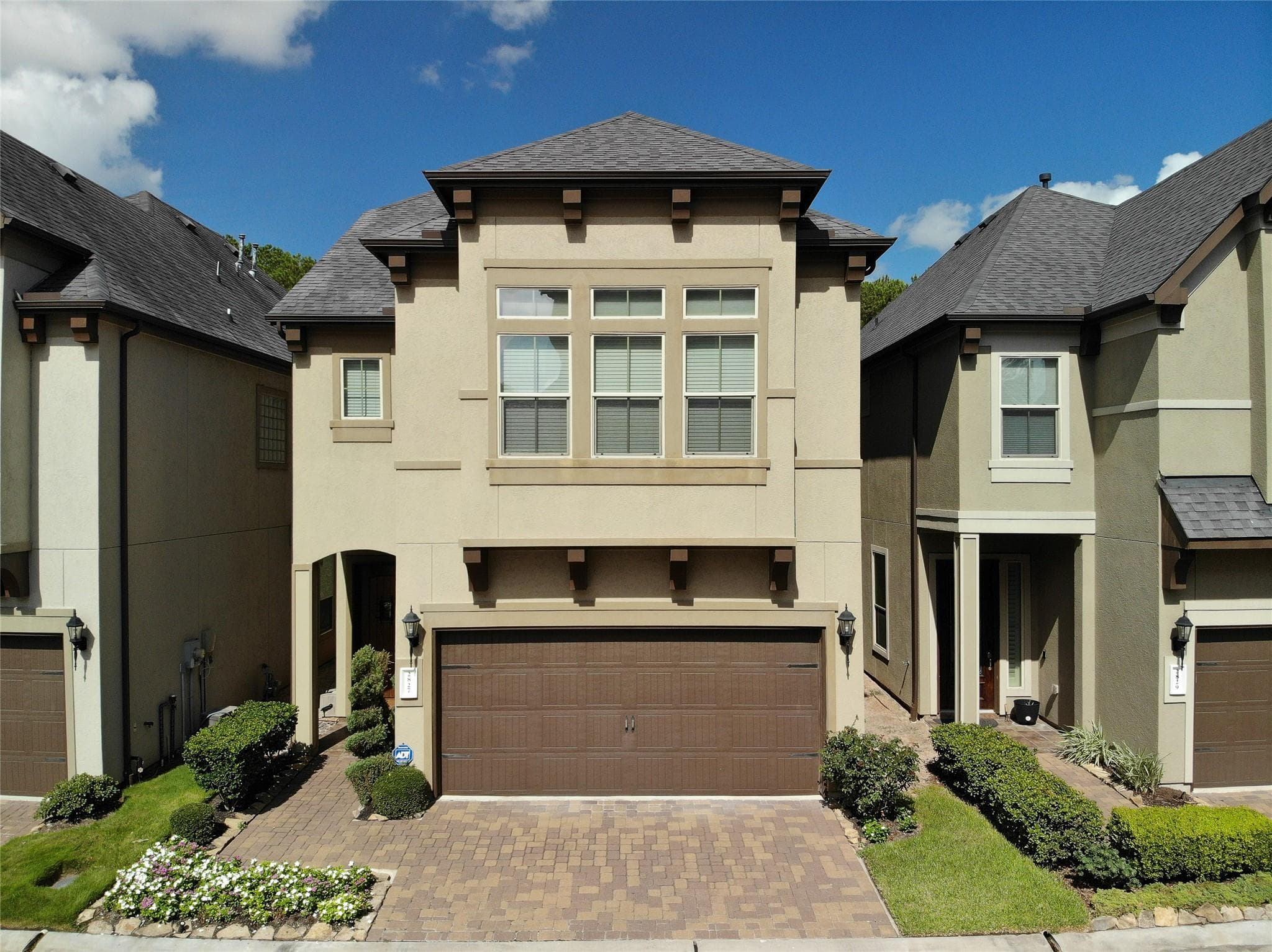 2827 Shadow Woods Ct